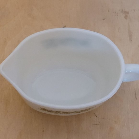 Vintage Pyrex Spring Blossom Gravy Boat Milk Glass Green Crazy Daisy 77-B - Picture 6 of 10